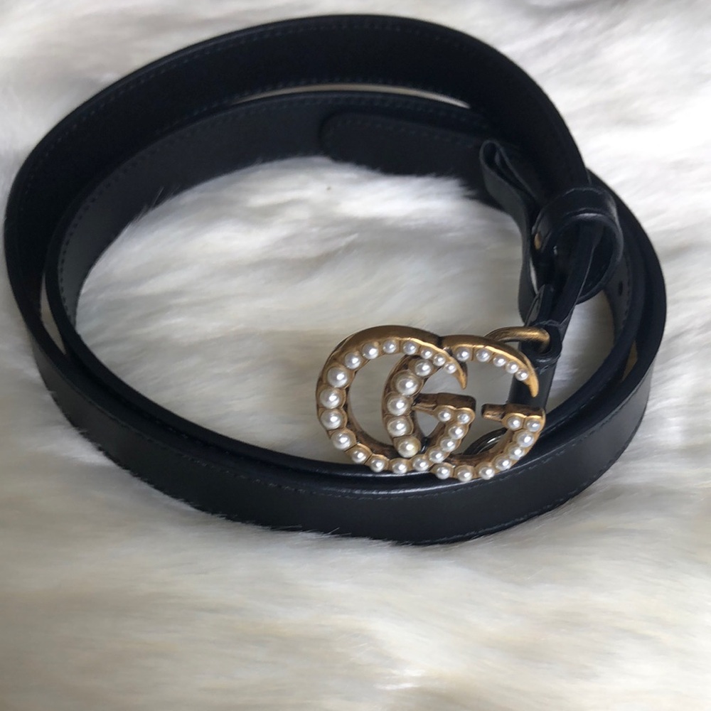 GUCCI Double G Black Thin Width Pearl Accent Leather Belt